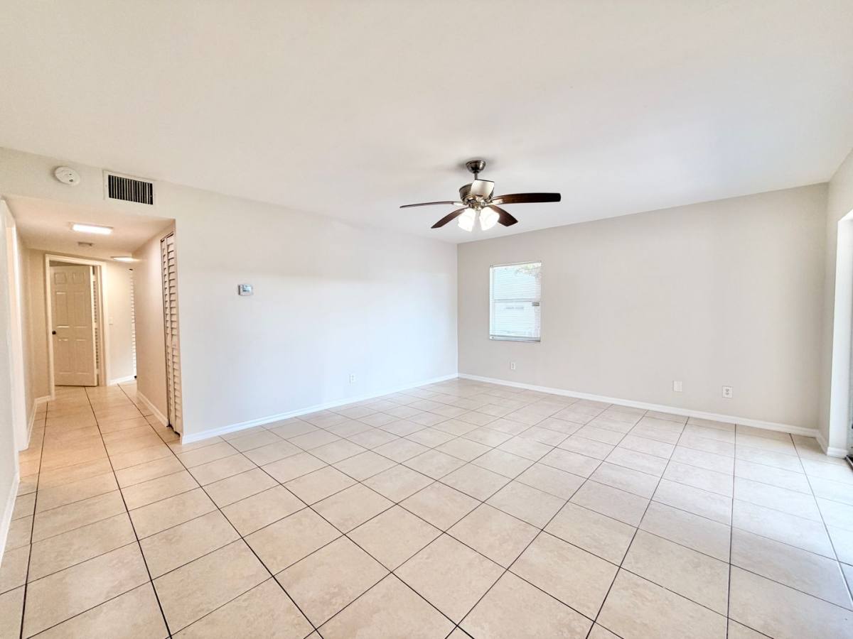 Apartment for rent at 4231 Gulfstream Dr, Naples, FL 34112