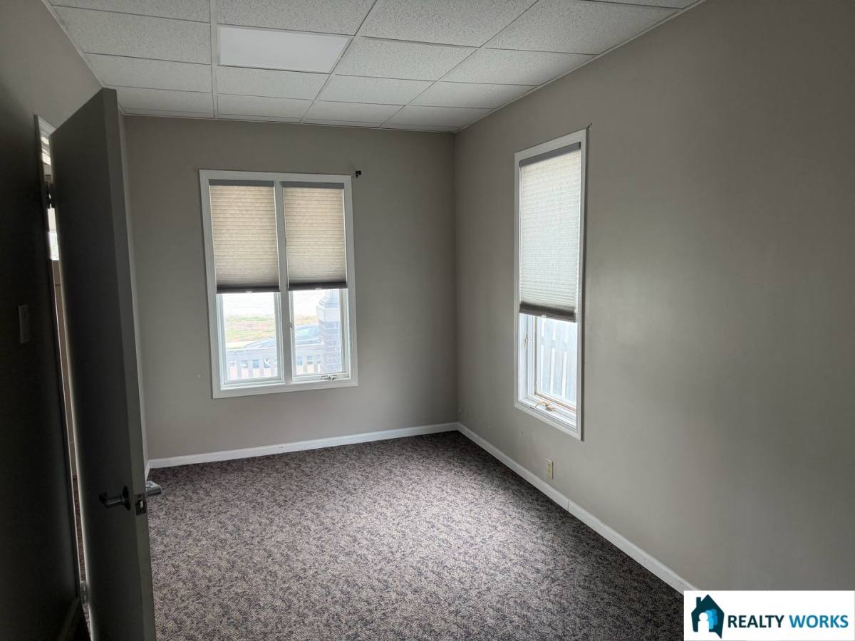 Apartment for rent at 1018 Charleston St, Lincoln, NE 68508