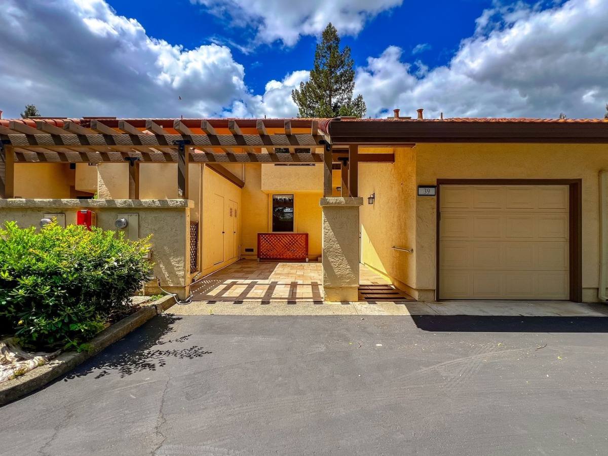 House for rent at 39 Fountain Grove Circle, Napa, CA 94558