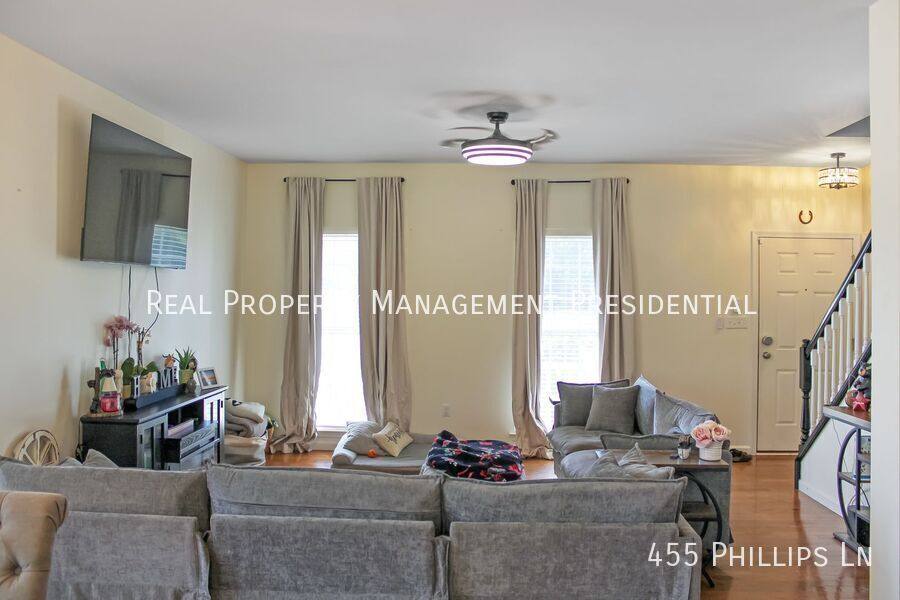 House for rent at 455 Phillips Lane, Nellysford, VA 22958