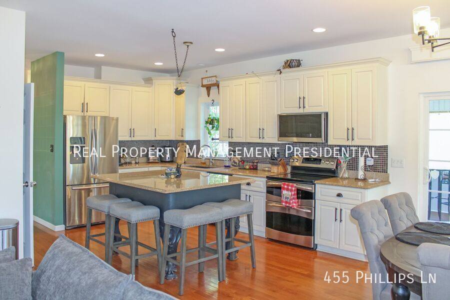 House for rent at 455 Phillips Lane, Nellysford, VA 22958