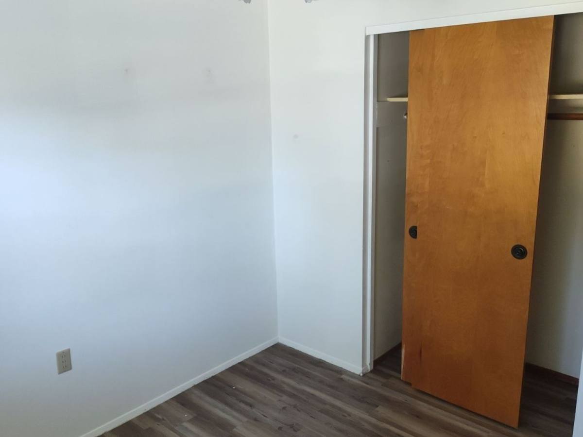 House for rent at 1670 Fairmount Dr, Florissant, MO 63033