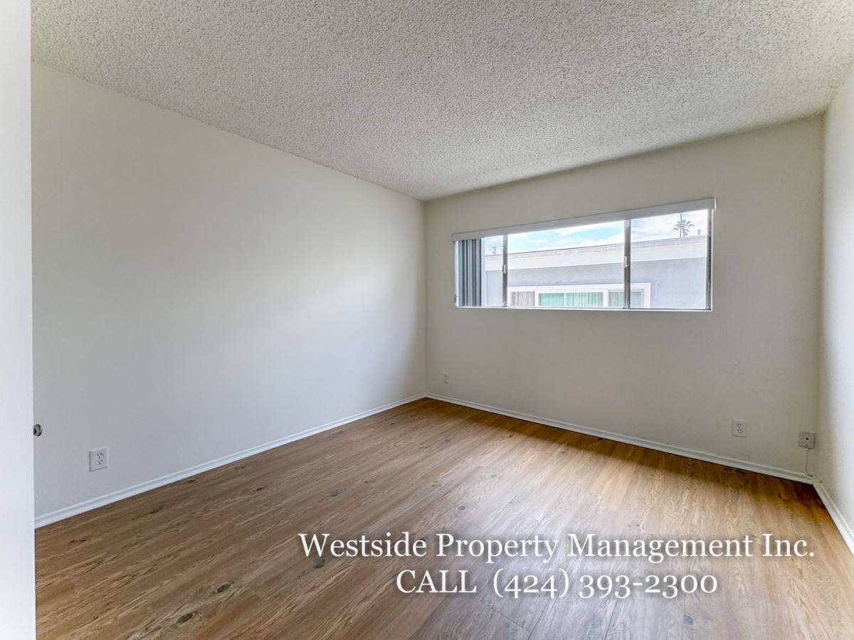 Apartment for rent at 1111 Lincoln Blvd #7, Santa Monica, CA 90403