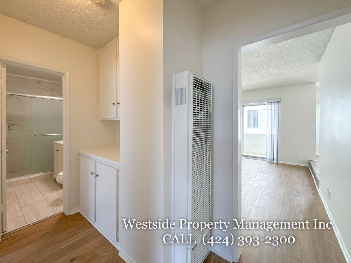 Apartment for rent at 1111 Lincoln Blvd #7, Santa Monica, CA 90403