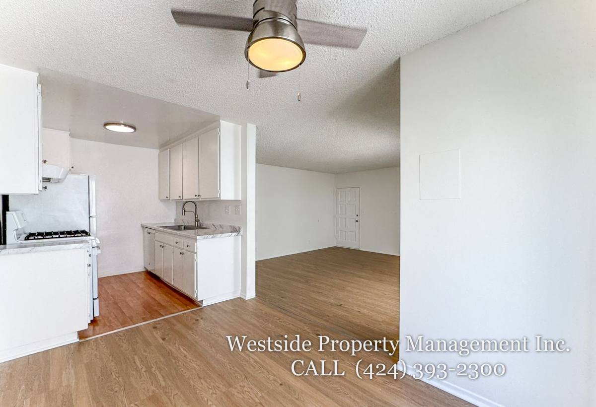Apartment for rent at 1111 Lincoln Blvd #7, Santa Monica, CA 90403