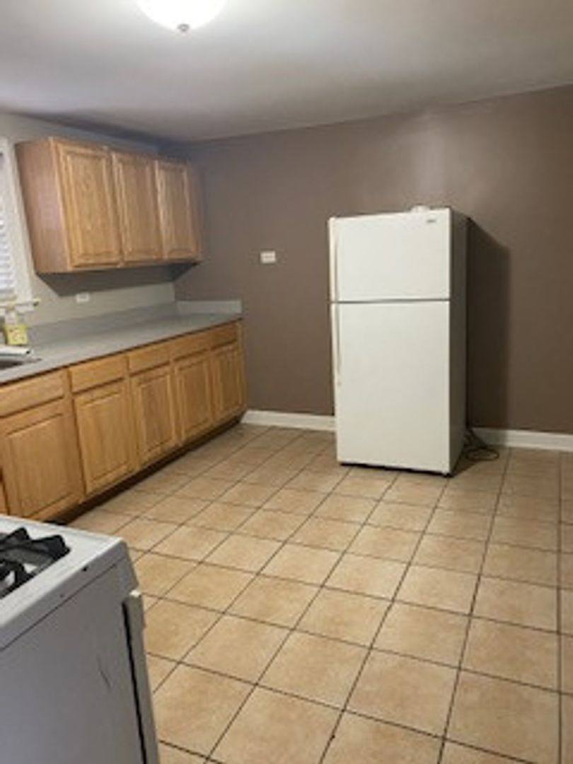 Apartment for rent at 225 E 5th, Lockport, IL 60441