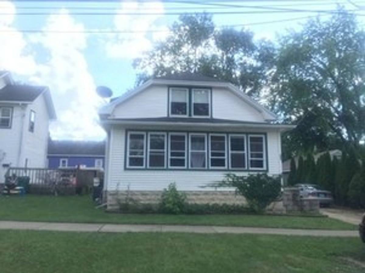 Apartment for rent at 225 E 5th, Lockport, IL 60441