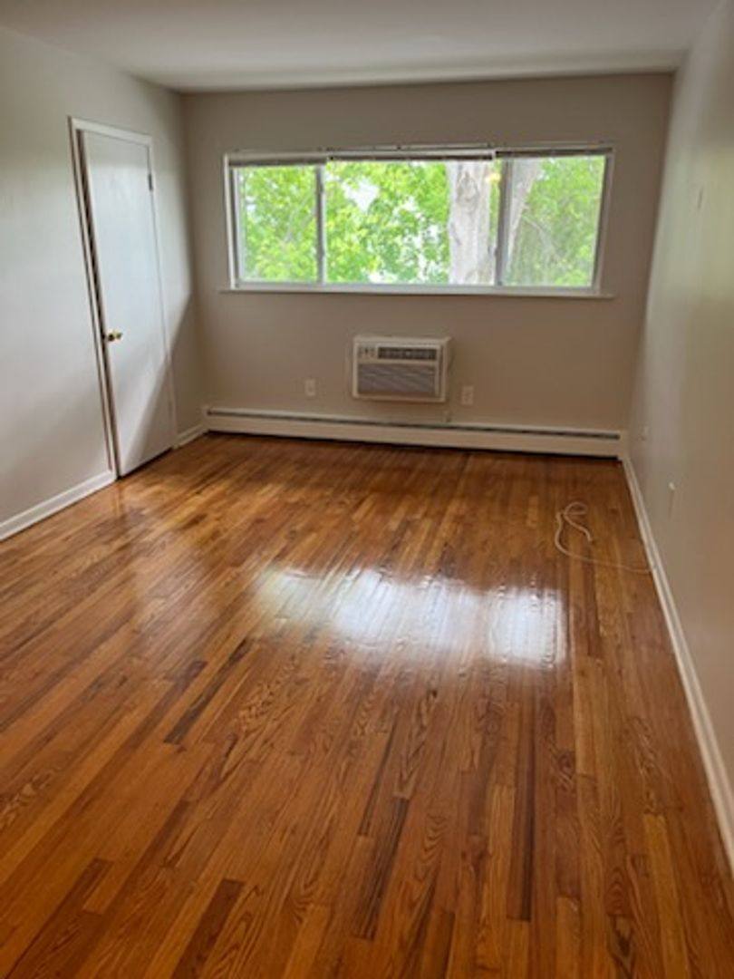 Apartment for rent at 19 Kuhlthau Ave, Milltown, NJ 08850