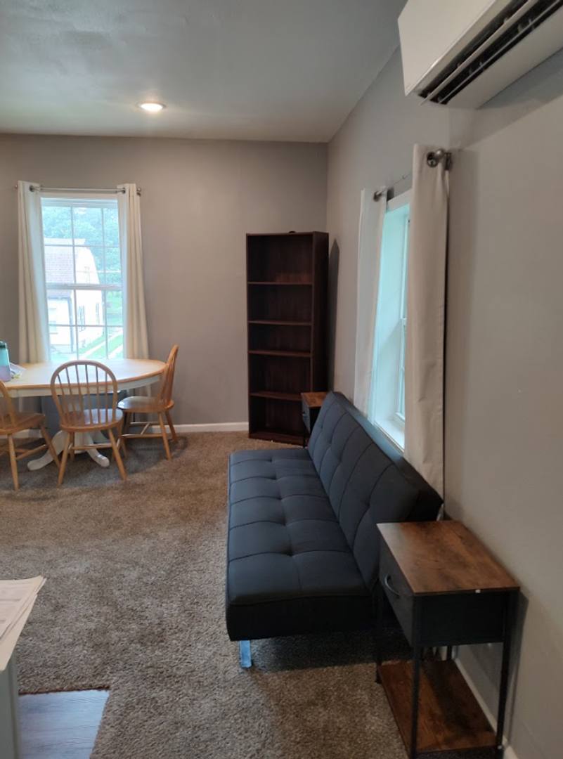 Apartment for rent at 323 N Ash, Nevada, MO 64772