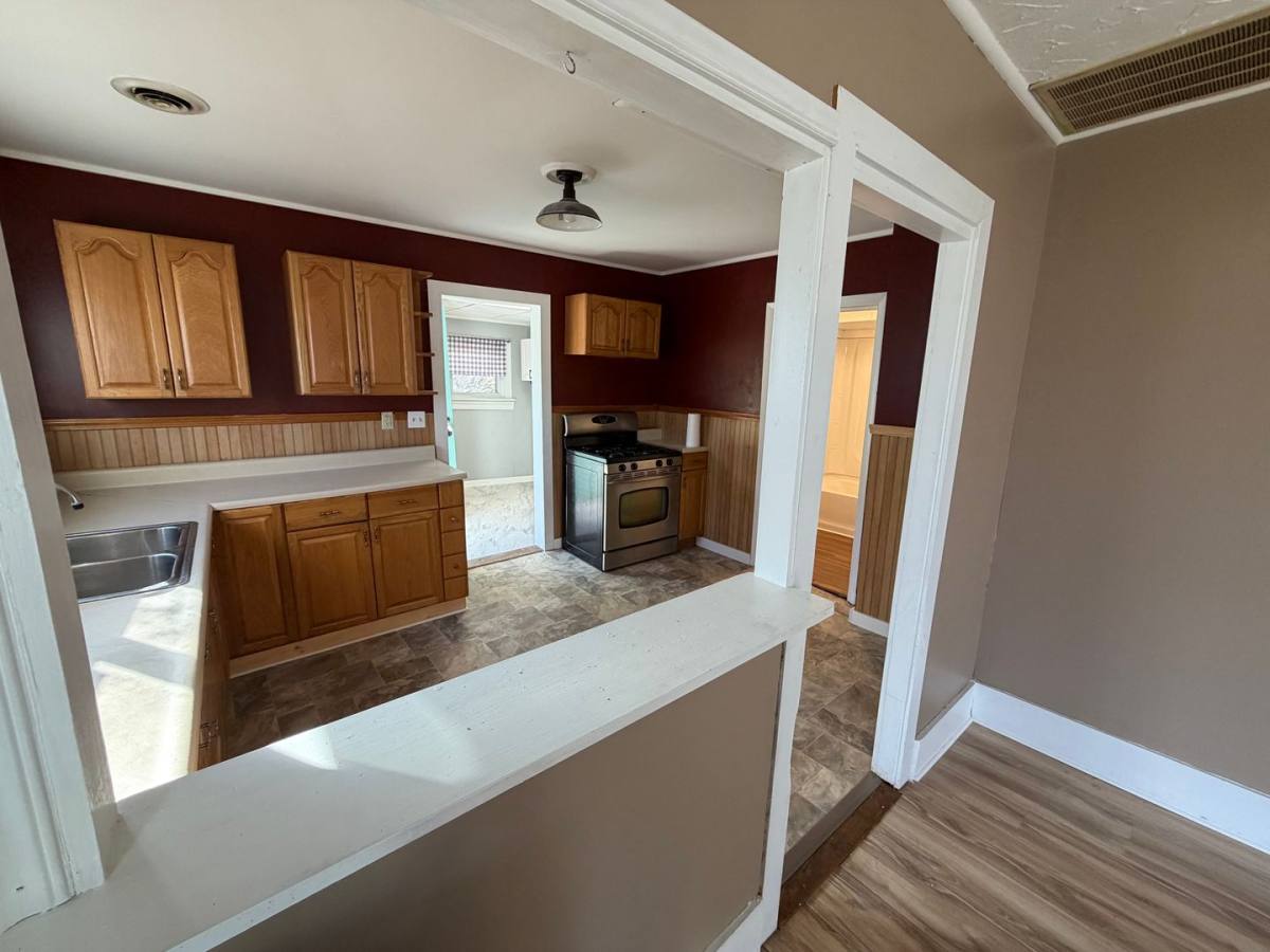 House for rent at 46 S Kendall Ave, Bradford, PA 16701