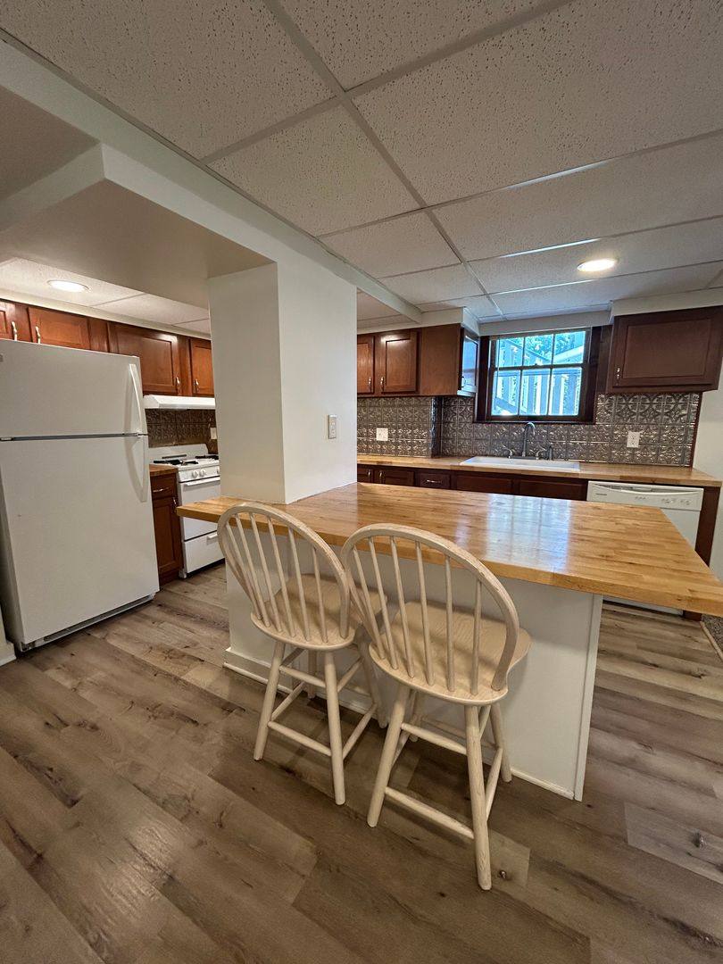 Apartment for rent at 4124 Davenport St, Omaha, NE 68131