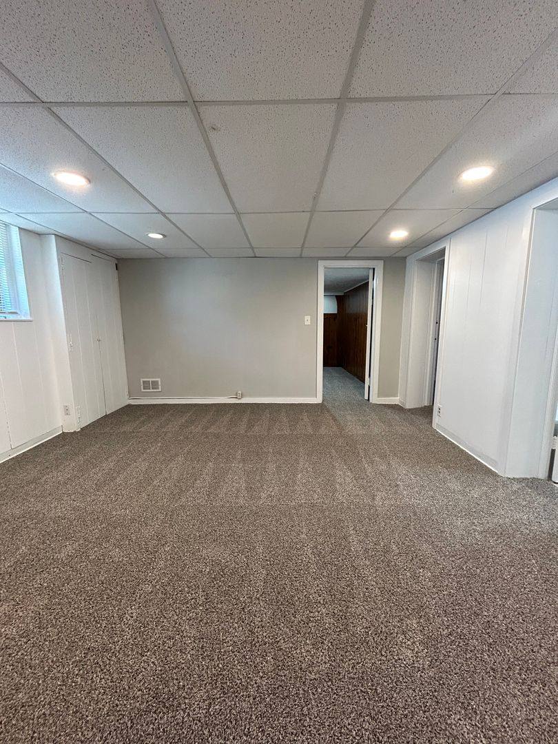 Apartment for rent at 4124 Davenport St, Omaha, NE 68131