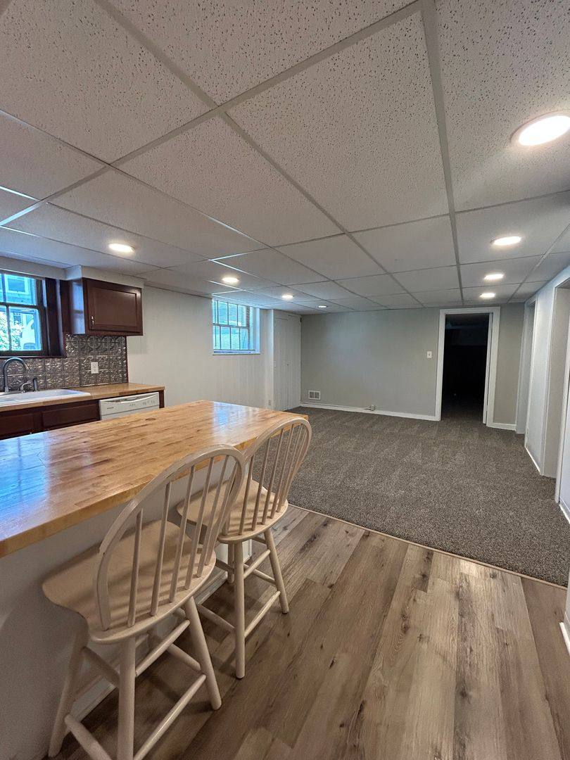 Apartment for rent at 4124 Davenport St, Omaha, NE 68131