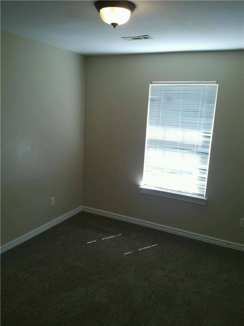 Apartment for rent at 231 - 233 Graystone, Centerton, AR 72719
