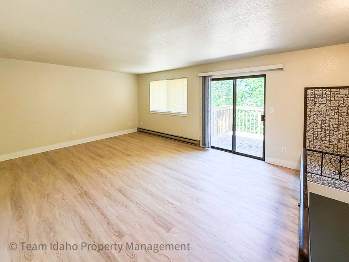 Apartment for rent at 704 706 E St, Moscow, ID 83843