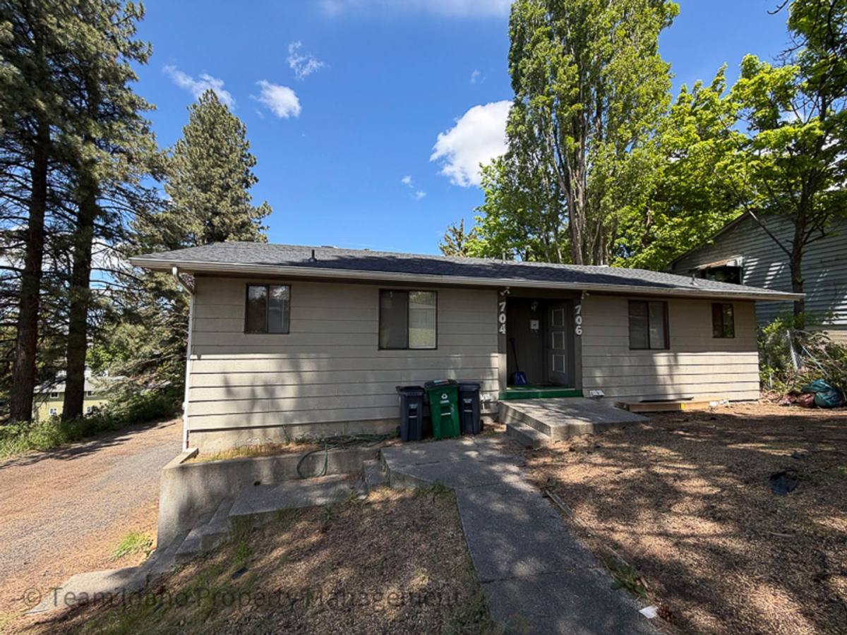 Apartment for rent at 704 706 E St, Moscow, ID 83843