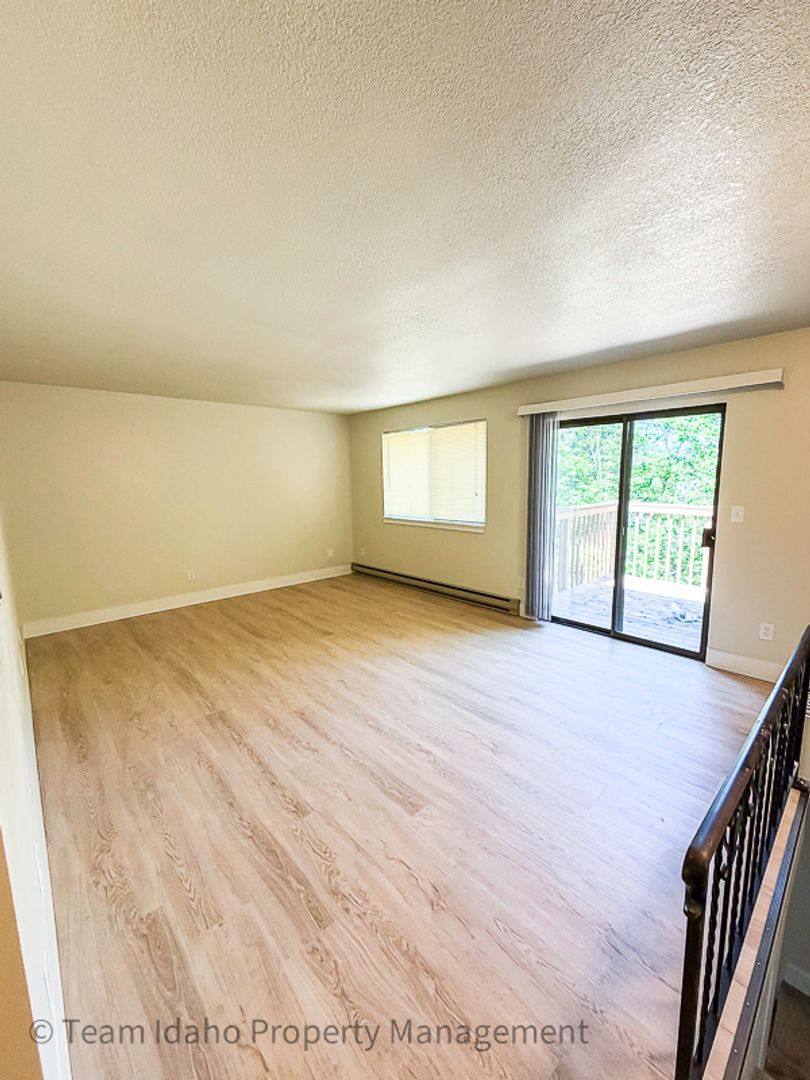 Apartment for rent at 704 706 E St, Moscow, ID 83843