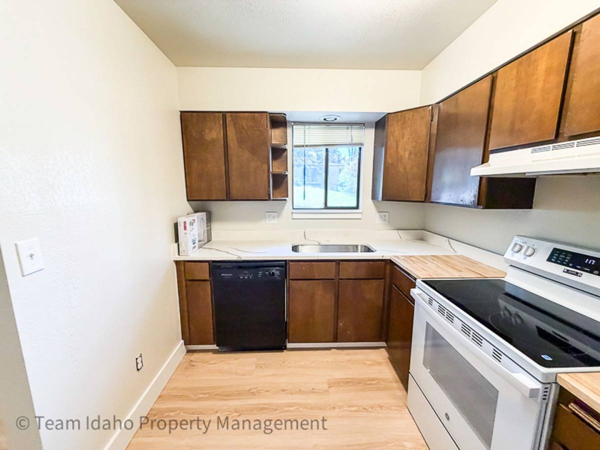 Apartment for rent at 704 706 E St, Moscow, ID 83843