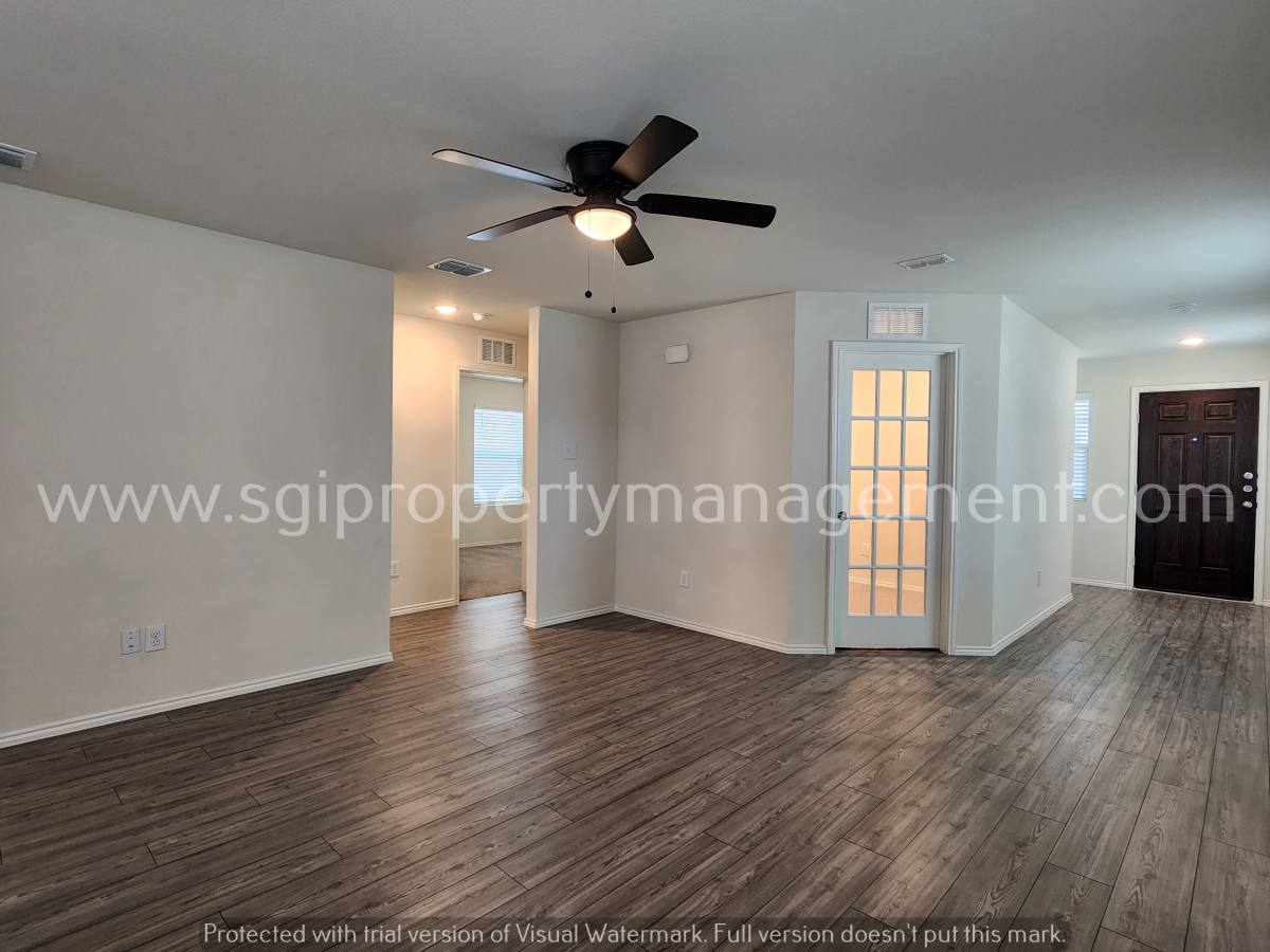 House for rent at 1427 Ganado Dr, Forney, TX 75126