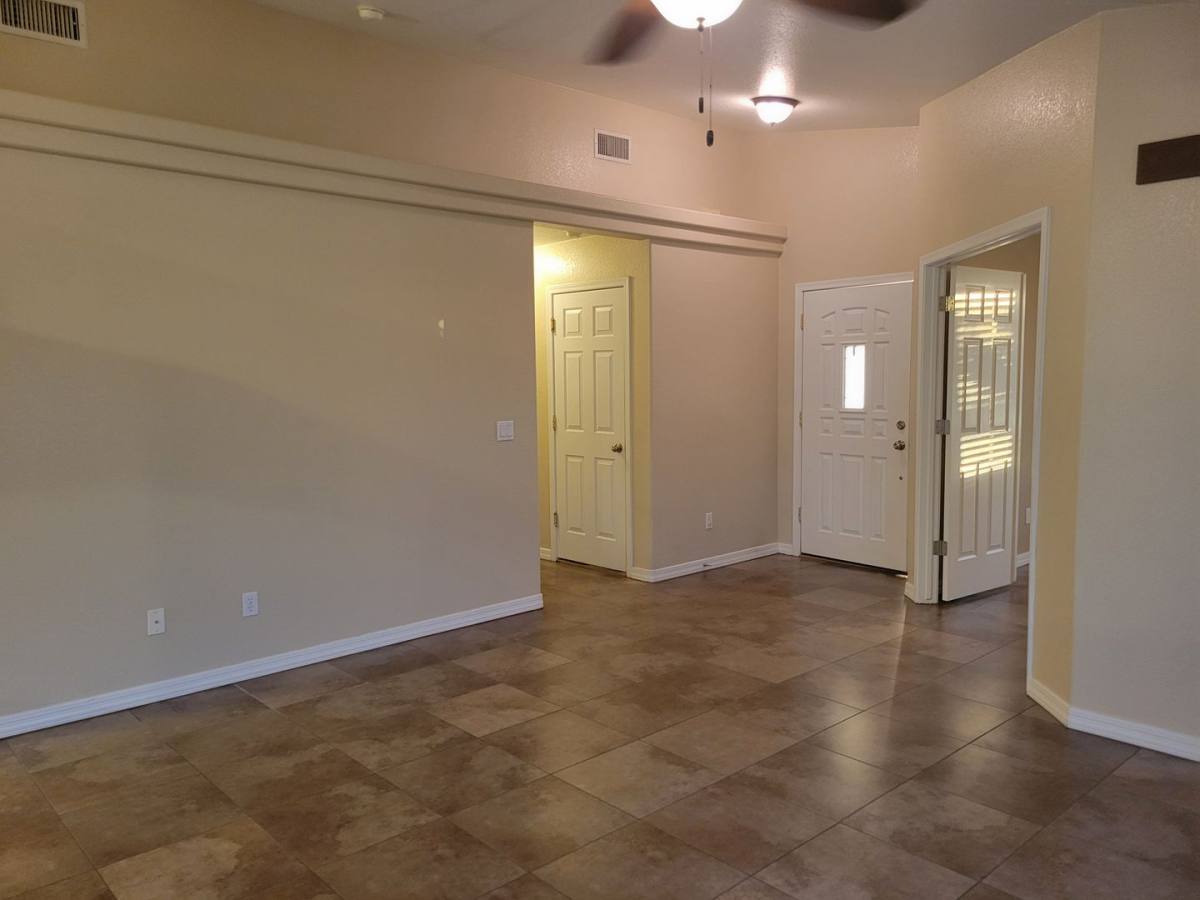 House for rent at 440 Hummingbird Dr, Lake Havasu City, AZ 86403