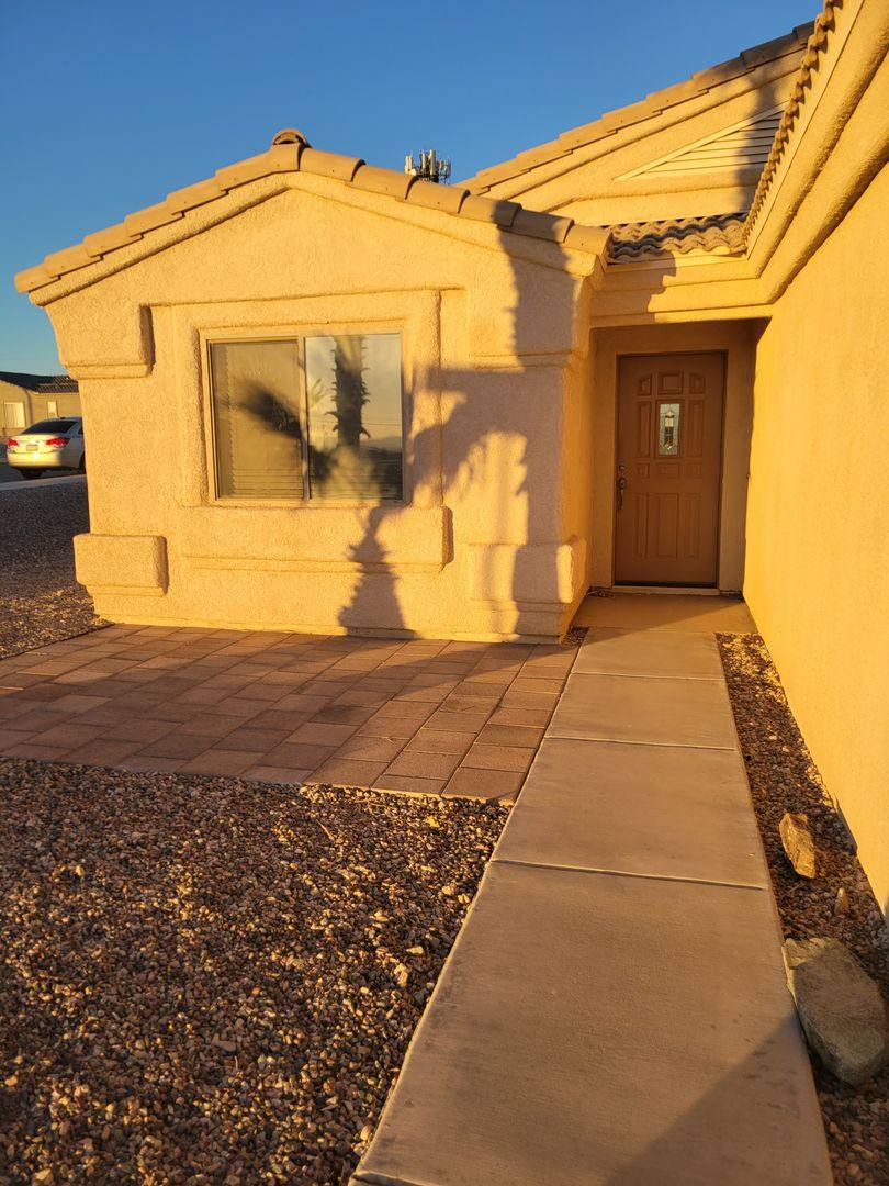 House for rent at 440 Hummingbird Dr, Lake Havasu City, AZ 86403
