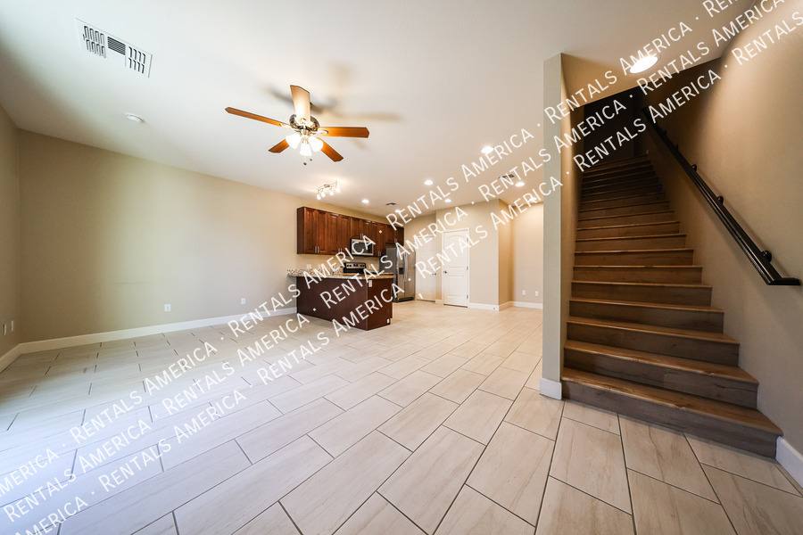 Townhouse for rent at 1406 W Main St #121, Mesa, AZ 85201