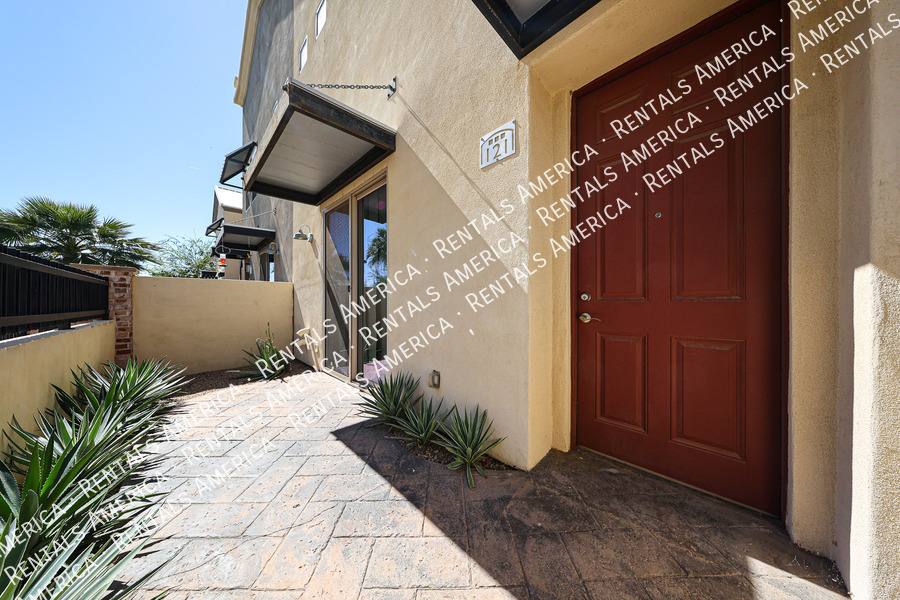 Townhouse for rent at 1406 W Main St #121, Mesa, AZ 85201