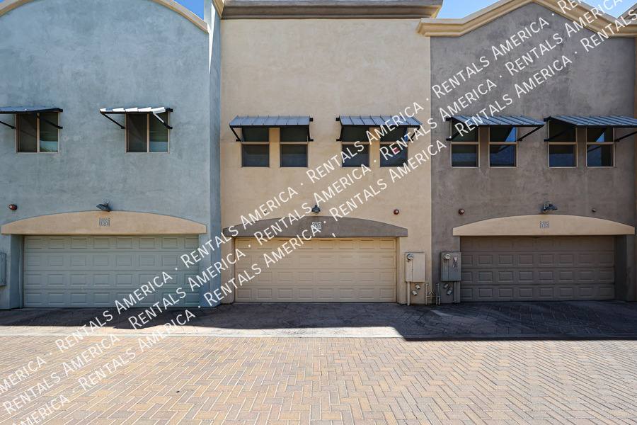 Townhouse for rent at 1406 W Main St #121, Mesa, AZ 85201