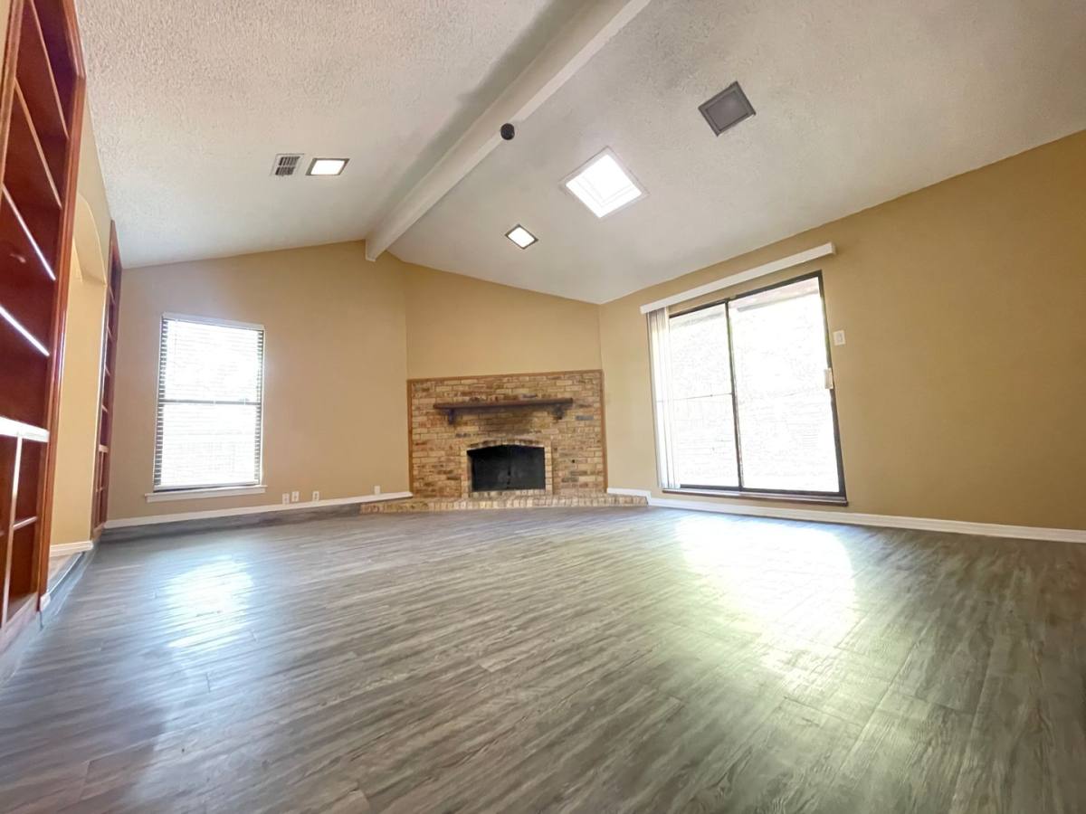 House for rent at 2917 Elsinor Dr, Fort Worth, TX 76116