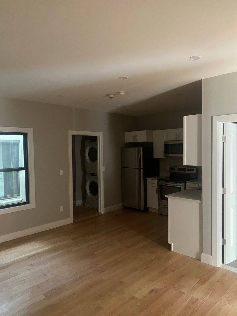 Apartment for rent at 798 Broadway, Albany, NY 12207