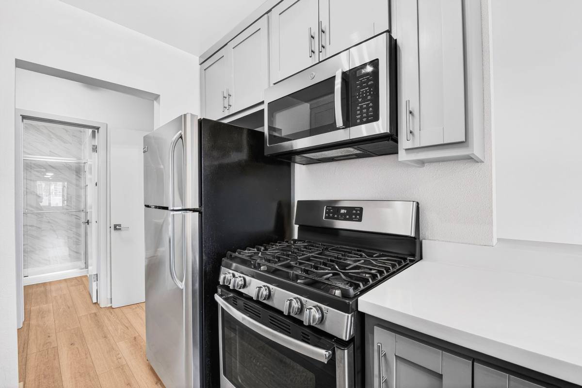Apartment for rent at 359 E Esther St, Long Beach, CA 90813