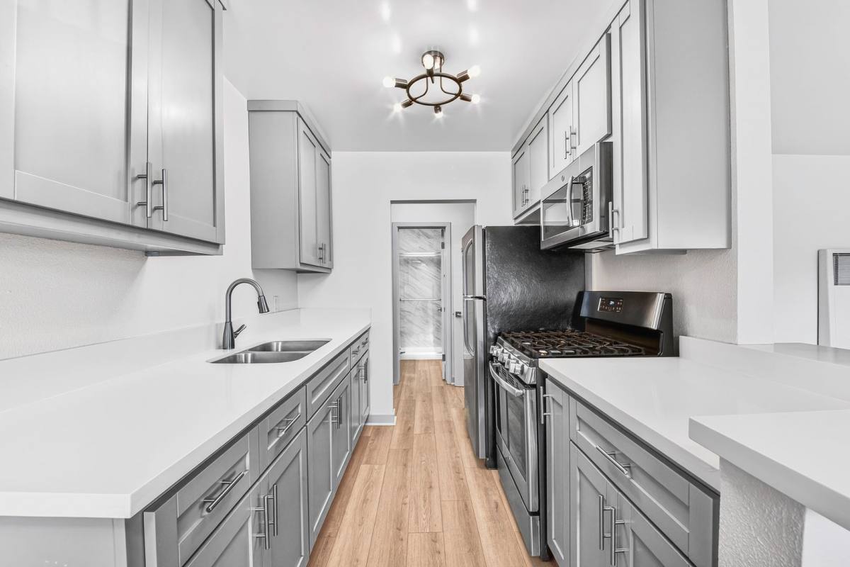 Apartment for rent at 359 E Esther St, Long Beach, CA 90813