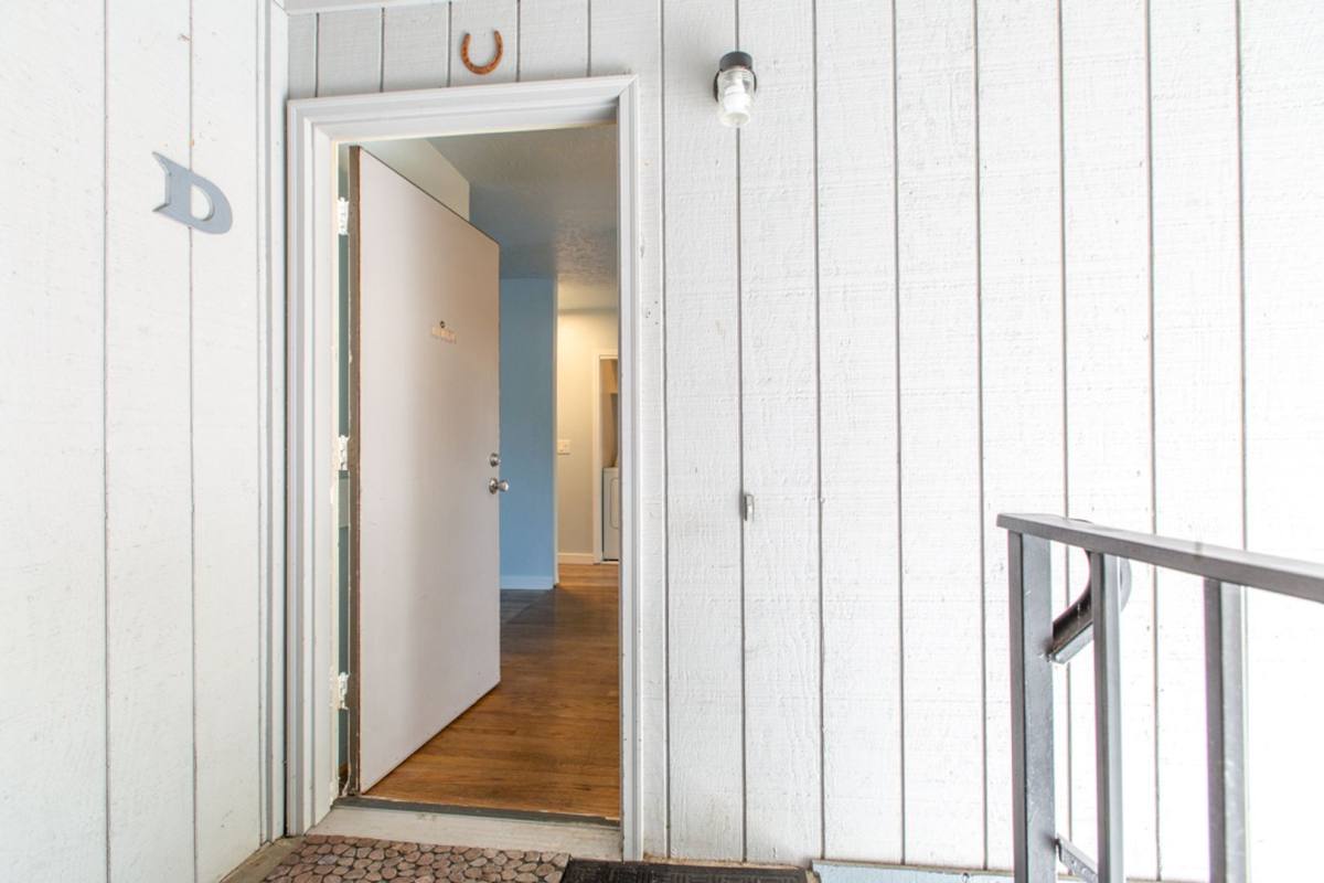 Apartment for rent at 1019 Pomona St W, The Dalles, OR 97058