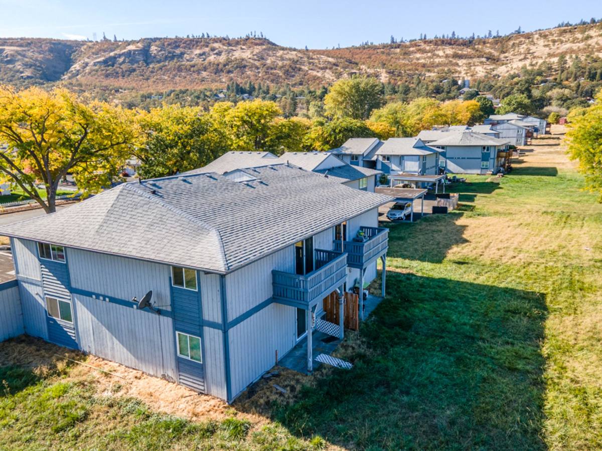 Apartment for rent at 1019 Pomona St W, The Dalles, OR 97058