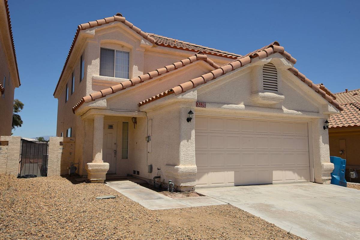 House for rent at 8220 Maplestar Rd, Las Vegas, NV 89128