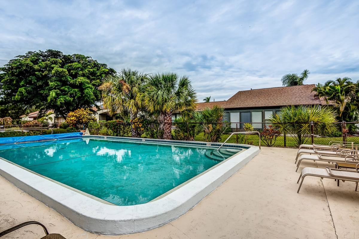 Apartment for rent at 1001 W Marion Ave, Punta Gorda, FL 33950