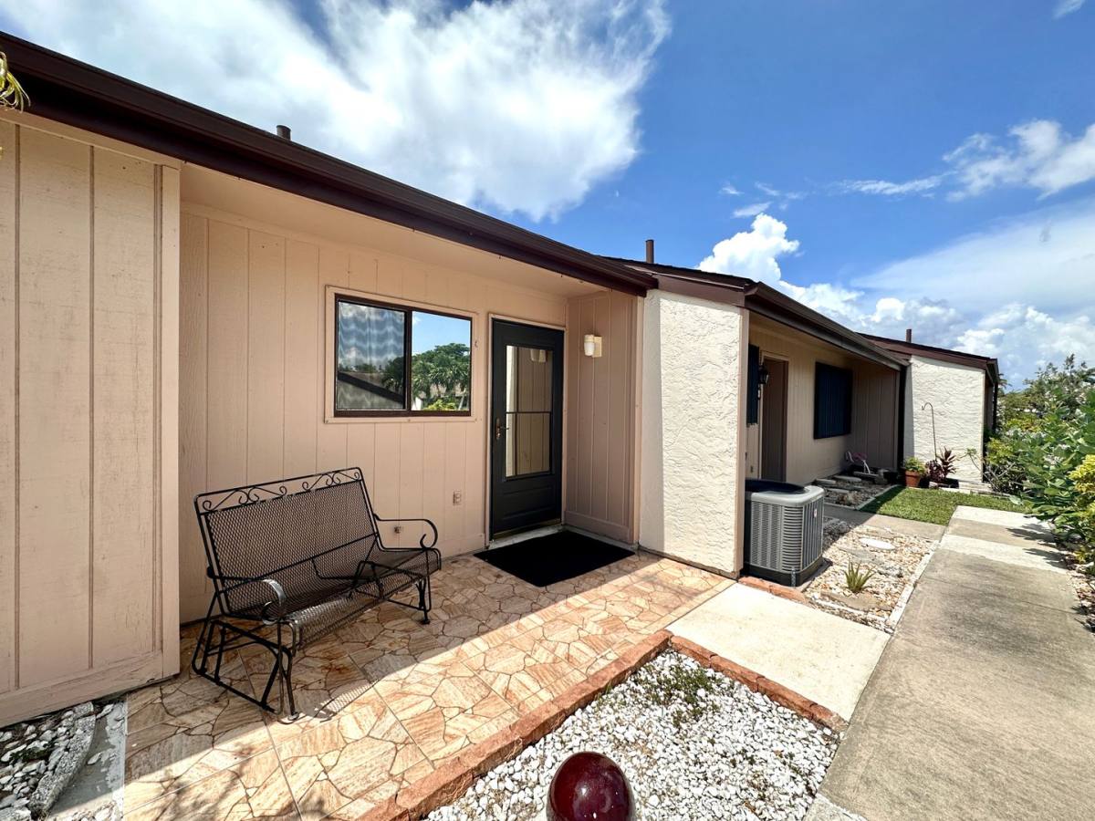 Apartment for rent at 1001 W Marion Ave, Punta Gorda, FL 33950