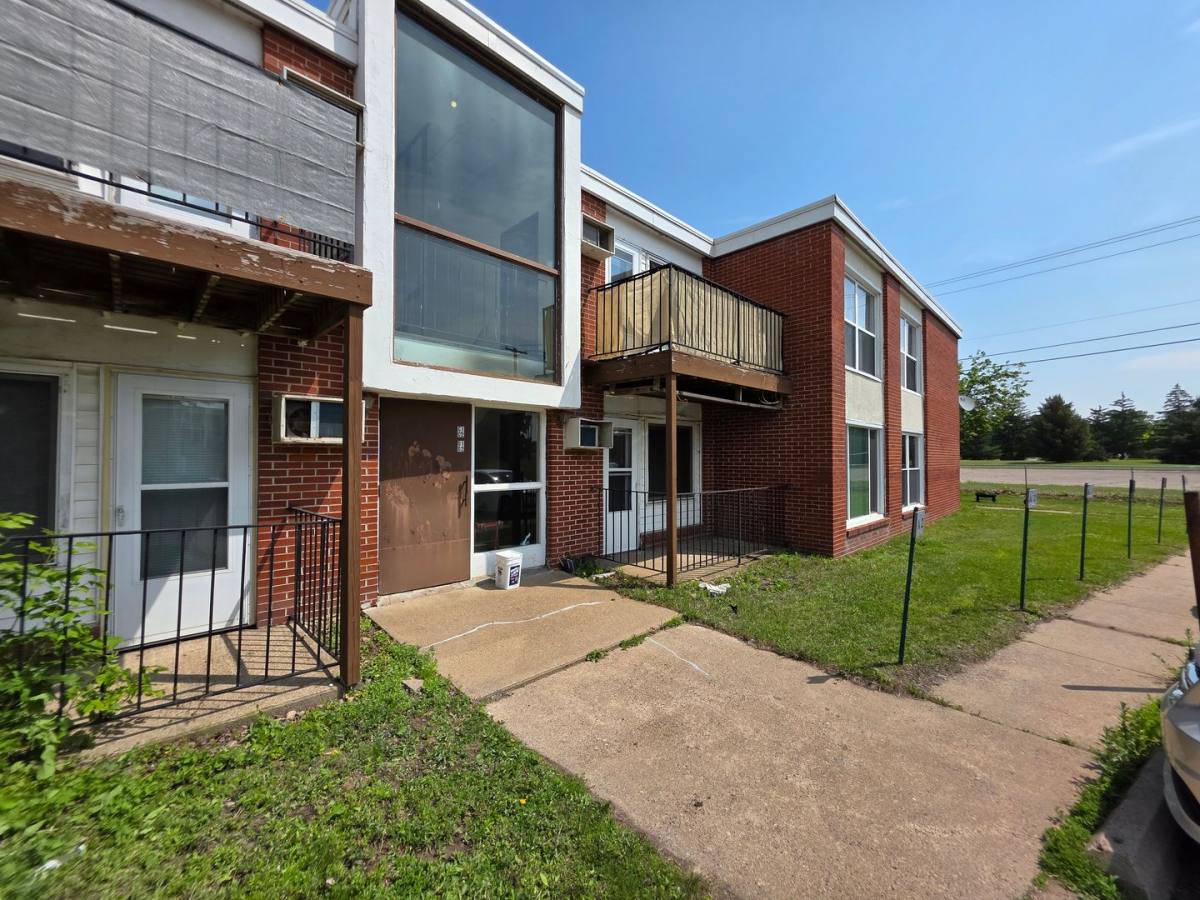 Apartment for rent at 2805 Thomas Dr, Eau Claire, WI 54701