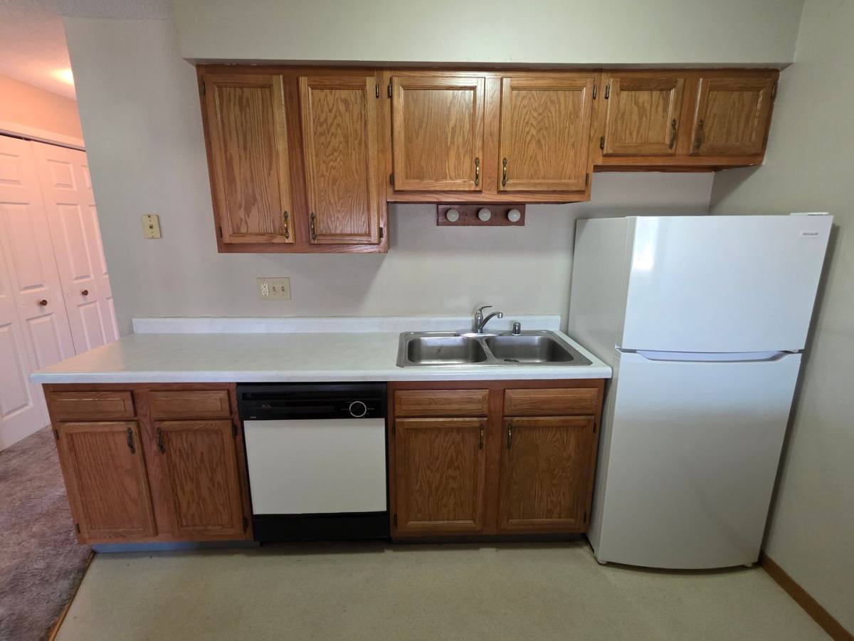 Apartment for rent at 2805 Thomas Dr, Eau Claire, WI 54701
