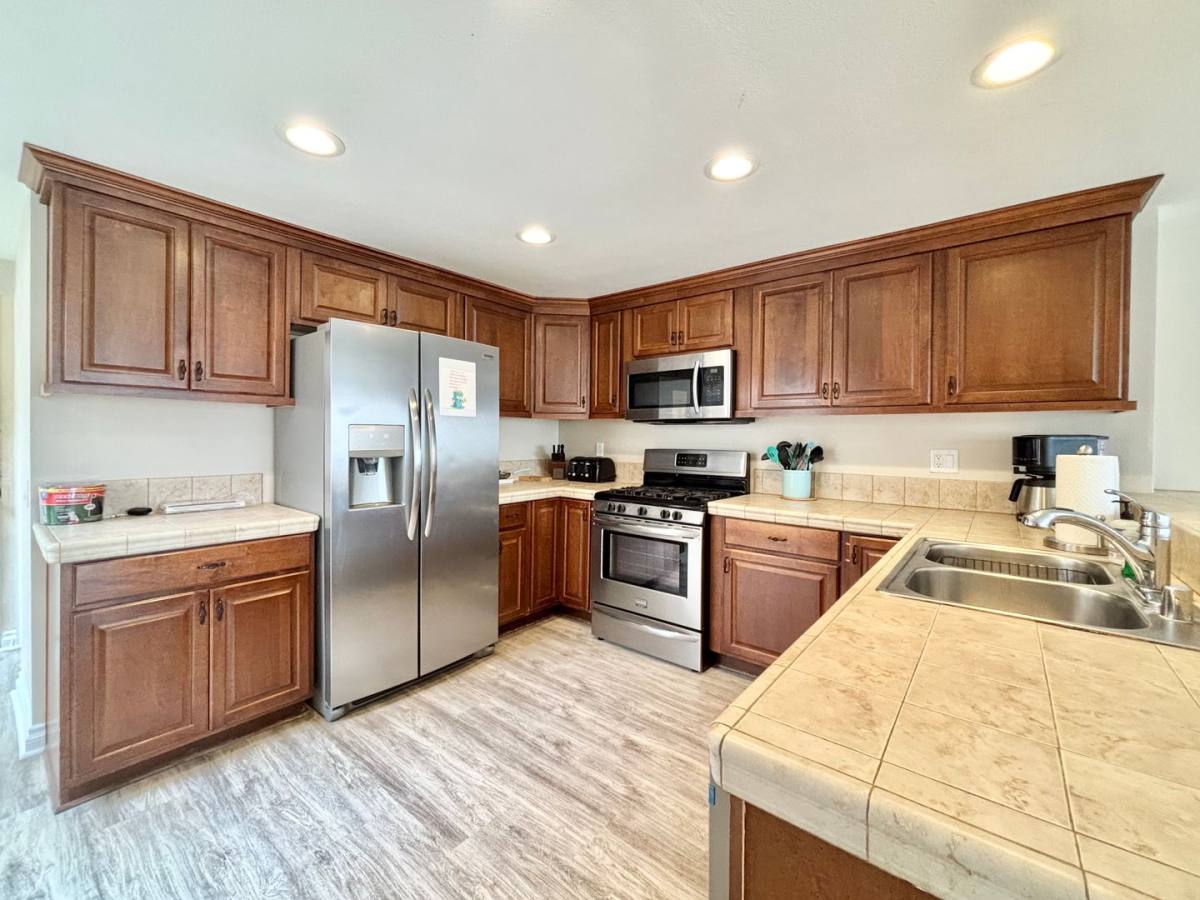 House for rent at 2551 Greencastle Court, Oxnard, CA 93035