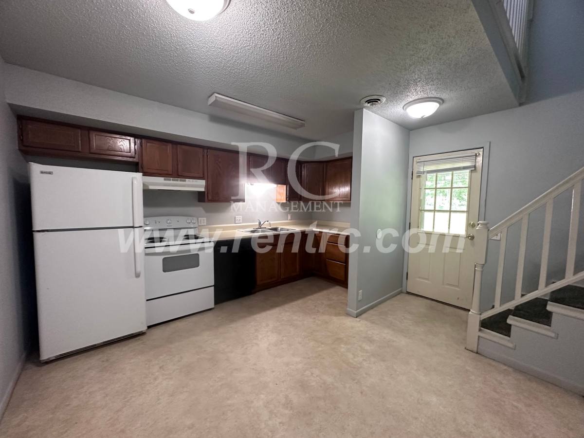 Townhouse for rent at 15986-4 Arrowhead Rd, Danville, IL 61834