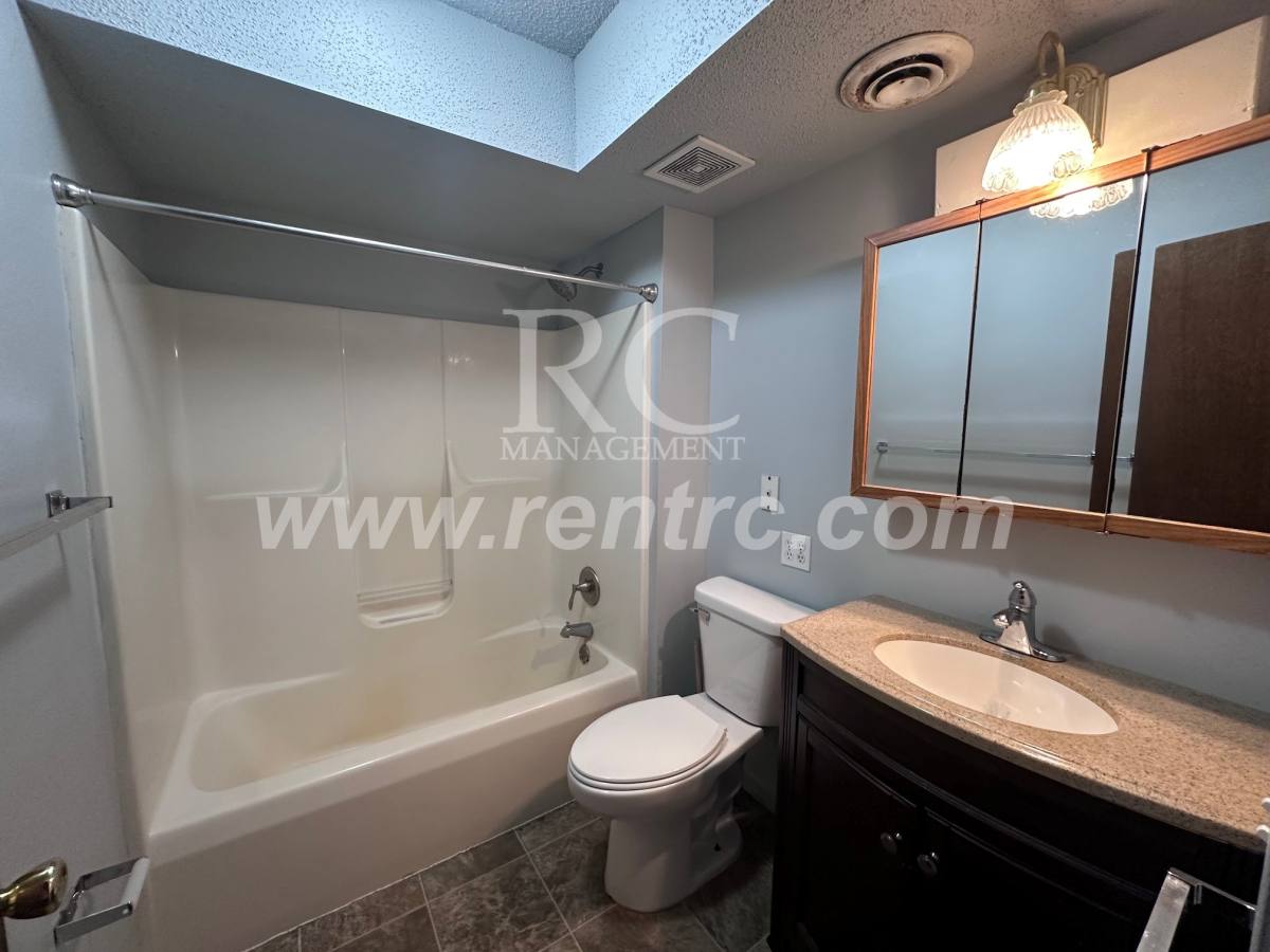Townhouse for rent at 15986-4 Arrowhead Rd, Danville, IL 61834
