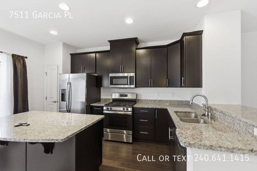 Townhouse for rent at 7511 Garcia Place, Elkridge, MD 21075