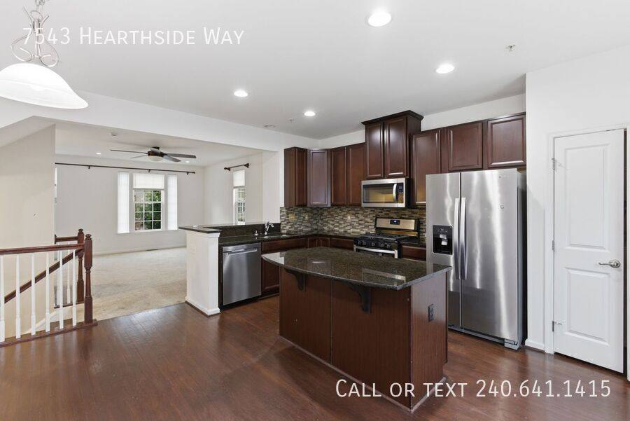 Townhouse for rent at 7543 Hearthside Way, Elkridge, MD 21075