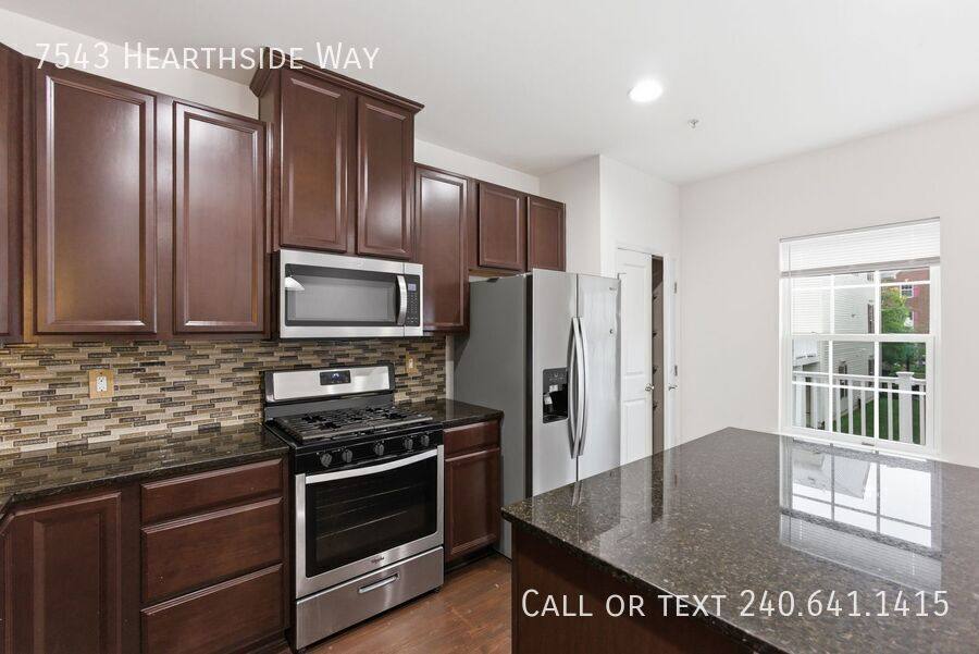 Townhouse for rent at 7543 Hearthside Way, Elkridge, MD 21075