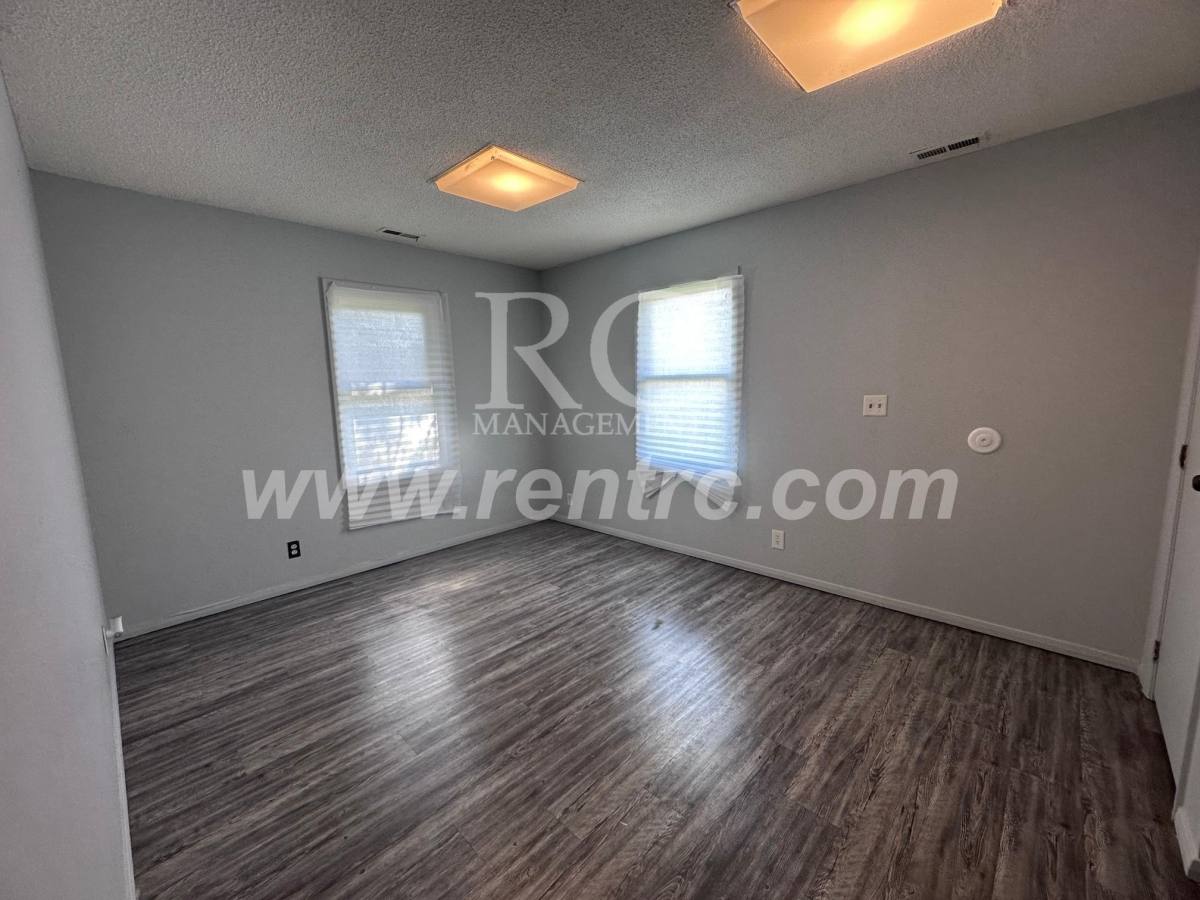 House for rent at 1402 Main E, Danville, IL 61832