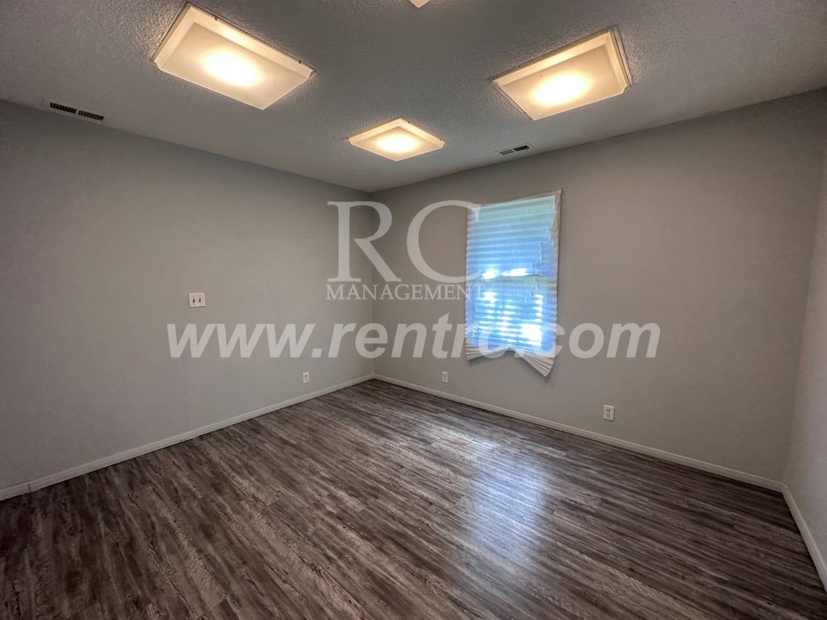 House for rent at 1402 Main E, Danville, IL 61832