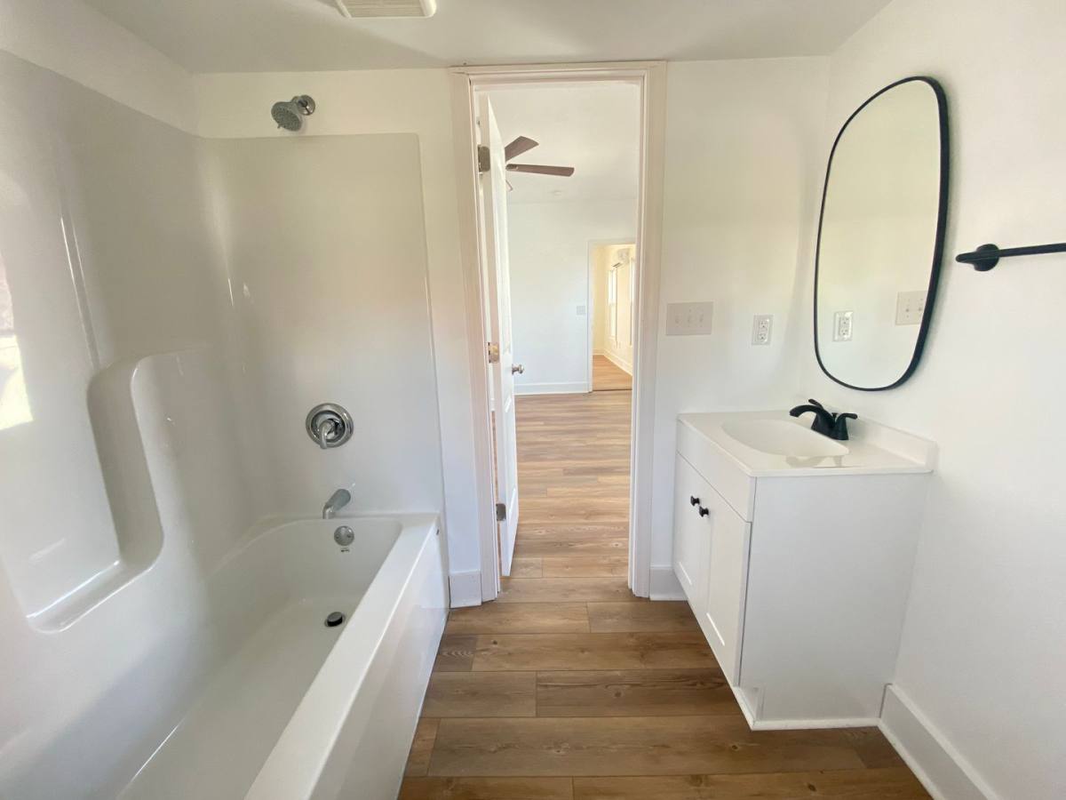 Apartment for rent at 102 Academy St, Salem, VA 24153