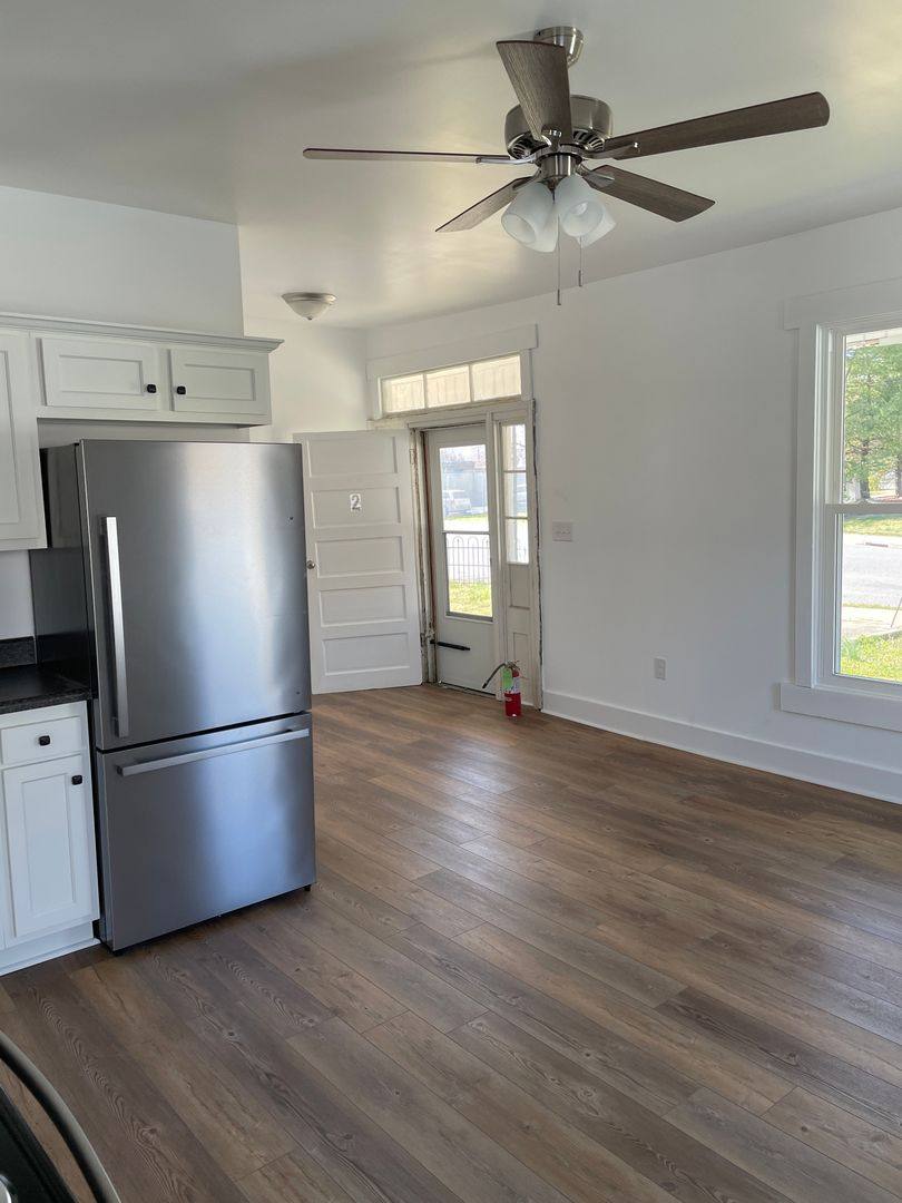 Apartment for rent at 102 Academy St, Salem, VA 24153