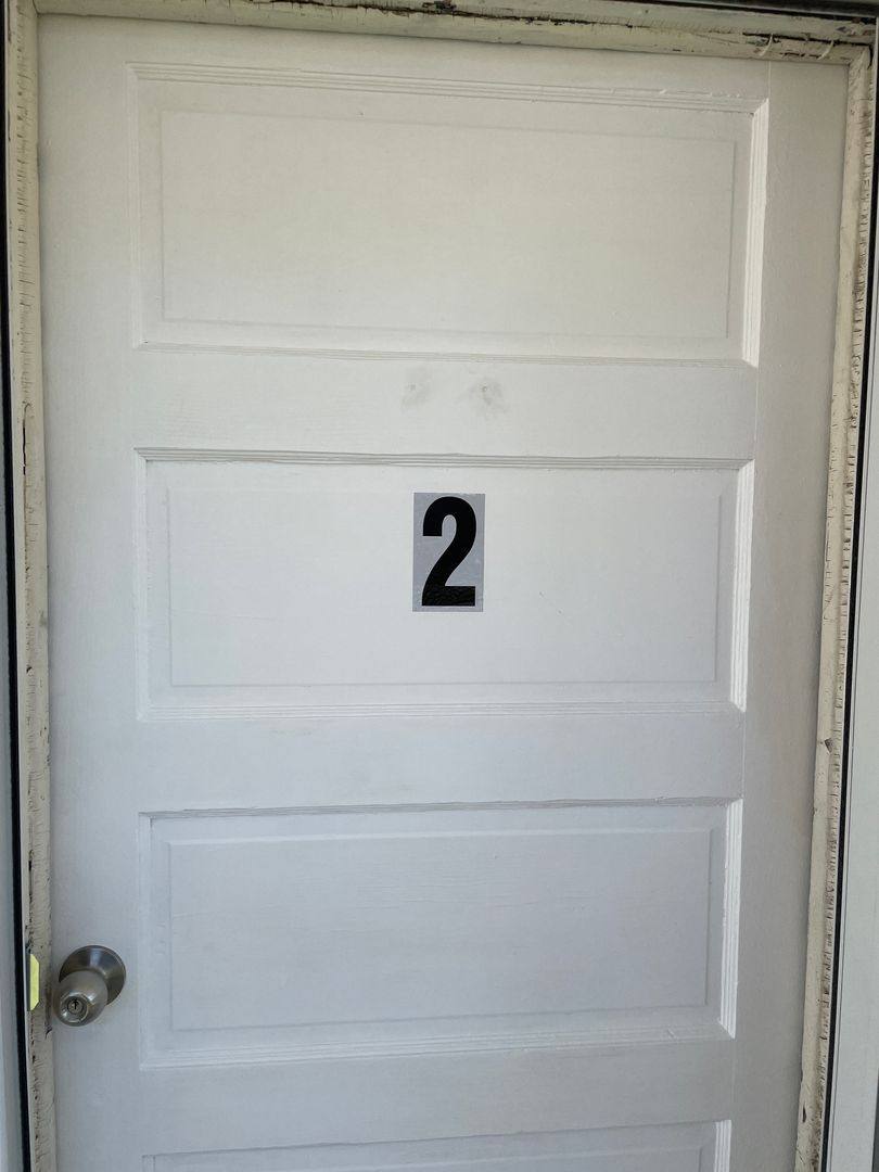 Apartment for rent at 102 Academy St, Salem, VA 24153